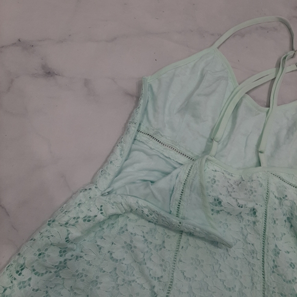 Aritzia Sunday Best Lace Skate Dress Lined size 4 - Picture 8 of 9